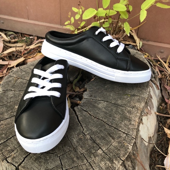 Black and White Lace Up Mule 👟 Sneakers - Picture 2 of 8